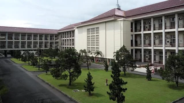 pemandangan universitas terbaik di indonesia